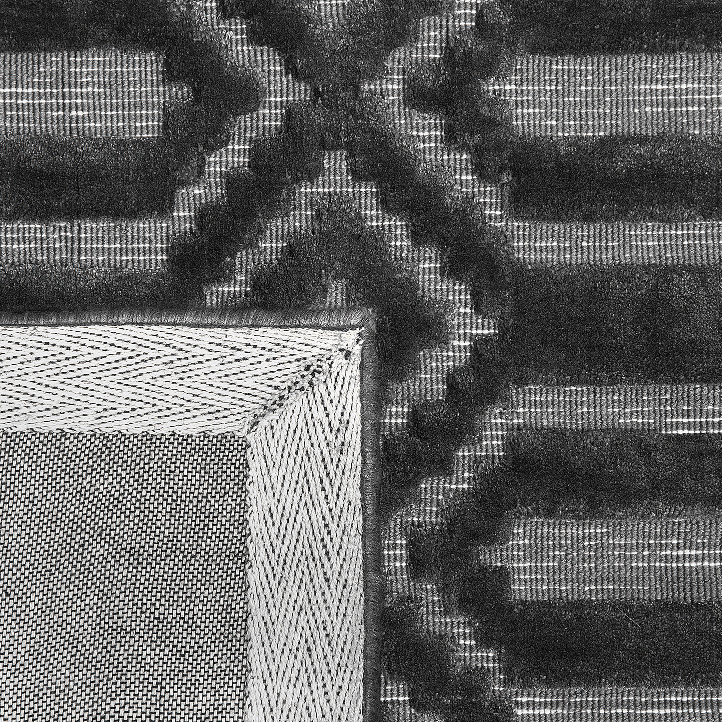 Home Grey Viscose Geometric Hand Woven Flatweave Rug 80 x 150cm For Modern Scandinavian Interiors