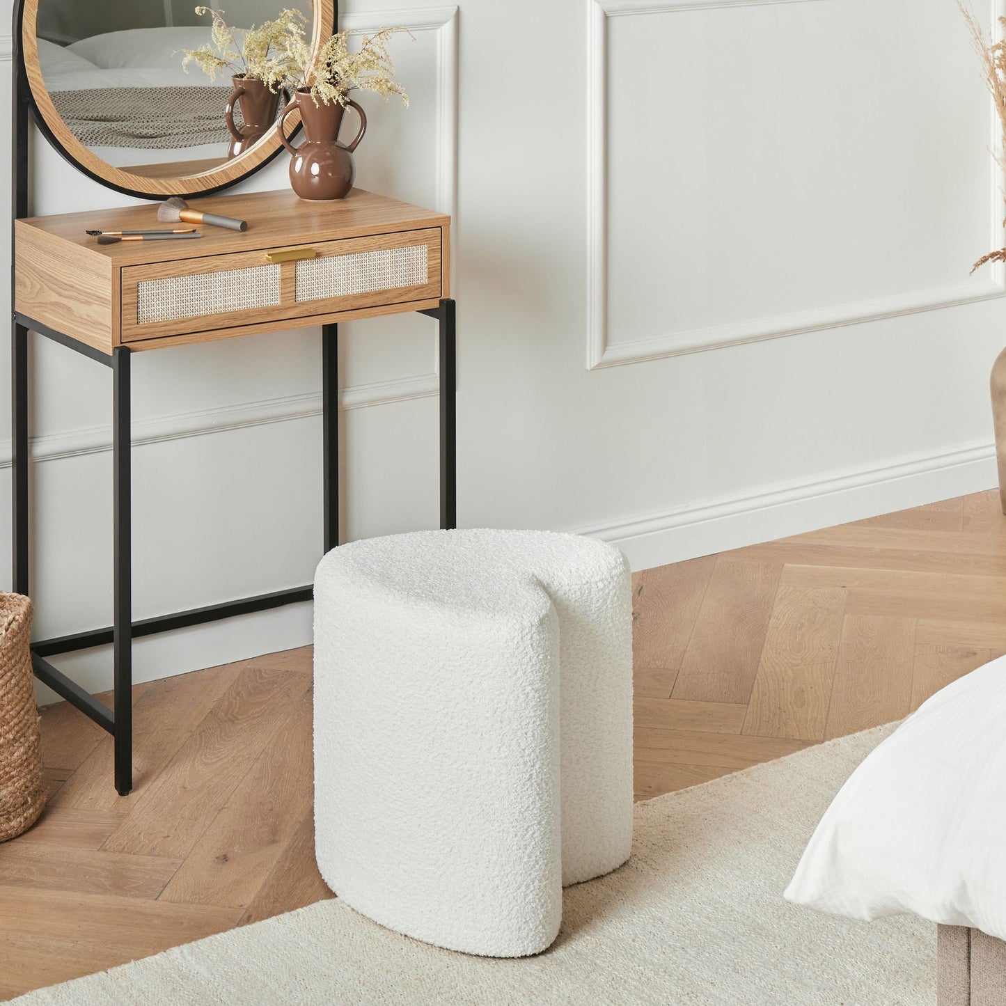 Heart Shaped Pouffe Off White Chenille Seat
