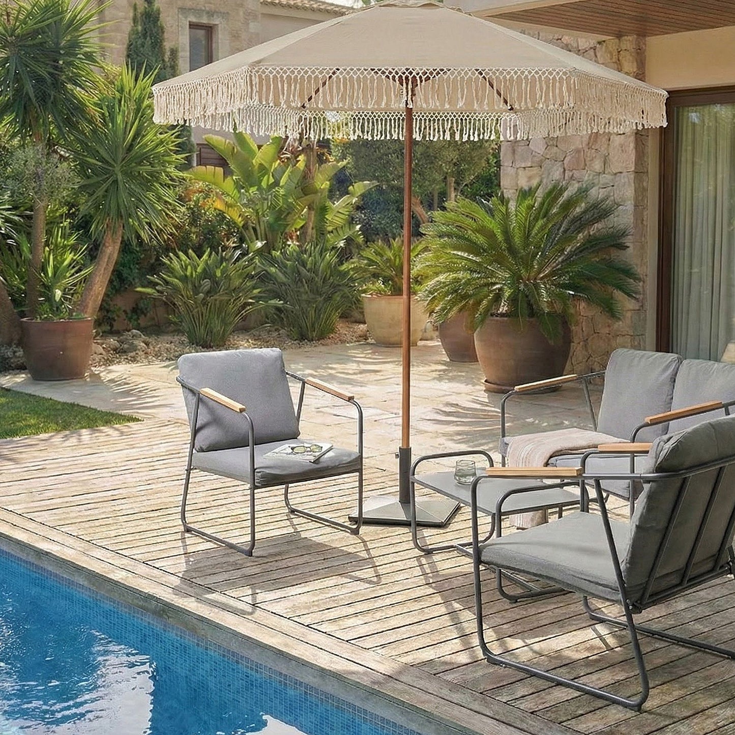 Garden Market Parasol Beige Polyester Fabric With Powder Coated Steel Pole 2.58m UV Resistant