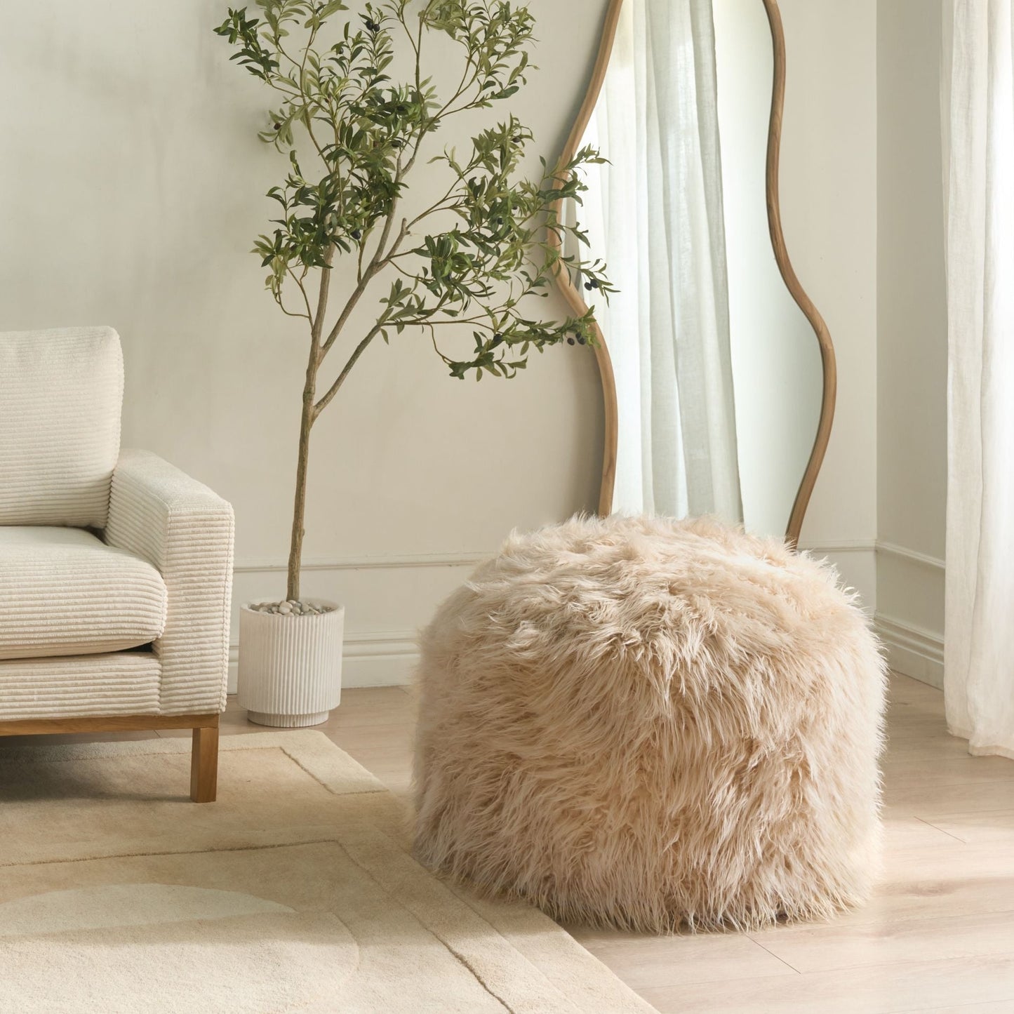 Light Beige Faux Fur Pouffe 70 x 70 With Removable Cover