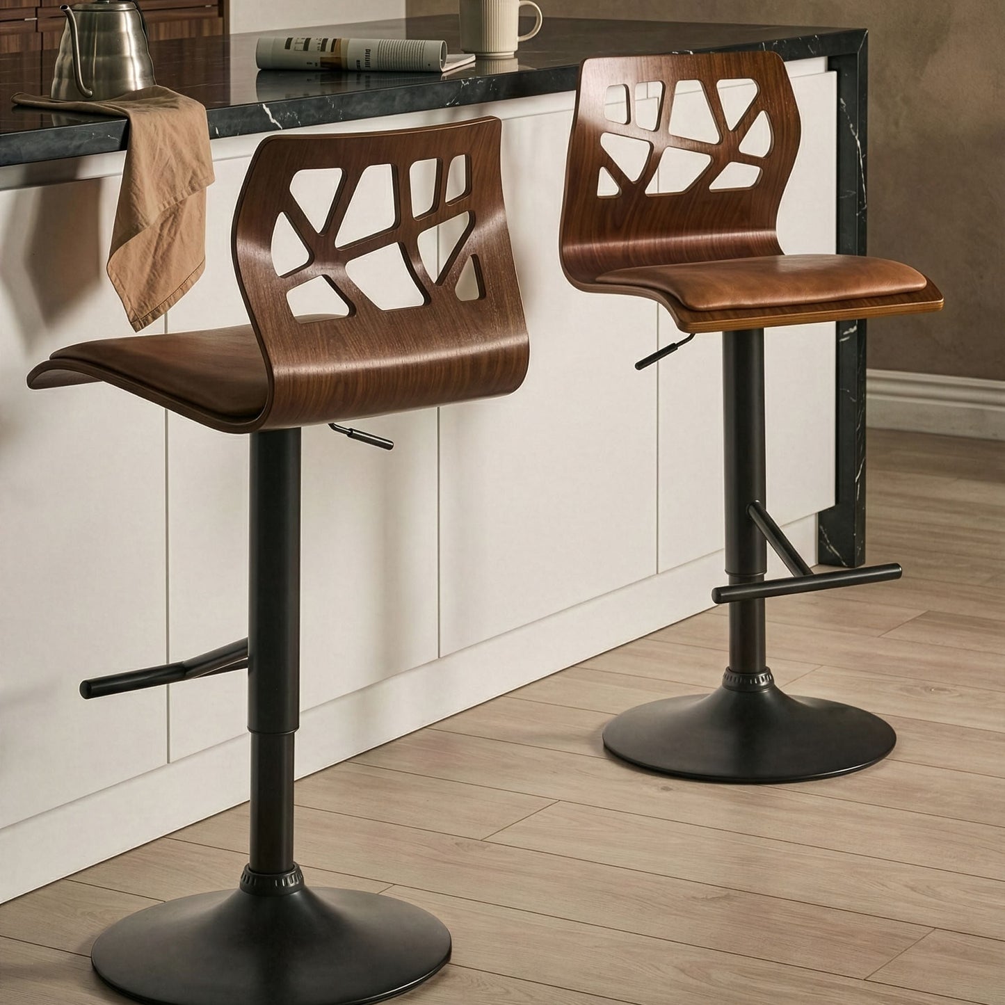 Living Set Of 2 Dark Brown Faux Leather Bar Stools With Black Legs Swivel Gas Lift Adjustable Height