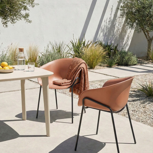 2 Pack Chairs Brown Plastic Seats Black Metal Legs