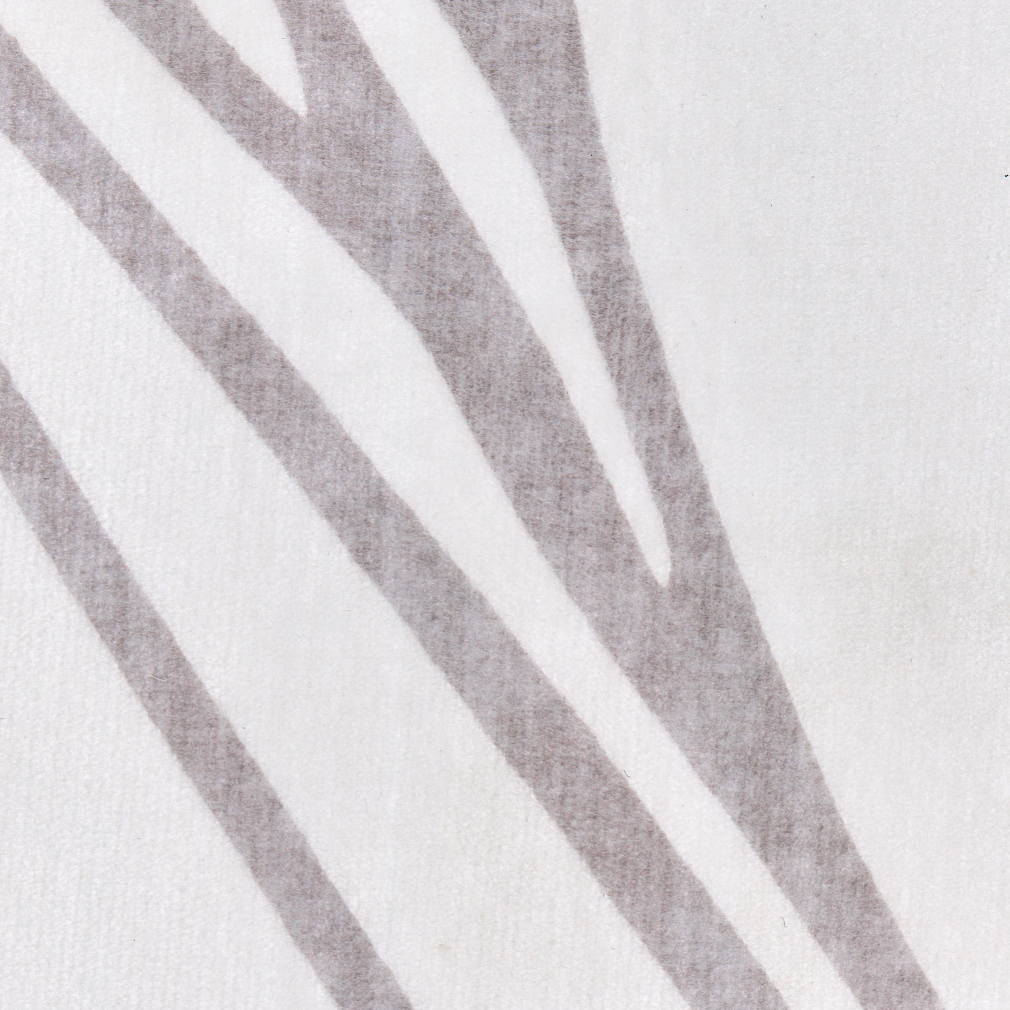 Beige Leaf Pattern Rug 140 x 200 Anti-Slip