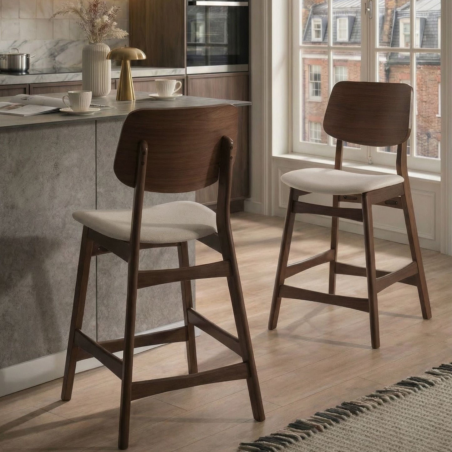 Set Of 2 Bar Chairs Brown And Off White Boucle Upholstery Rubberwood Legs Retro Style