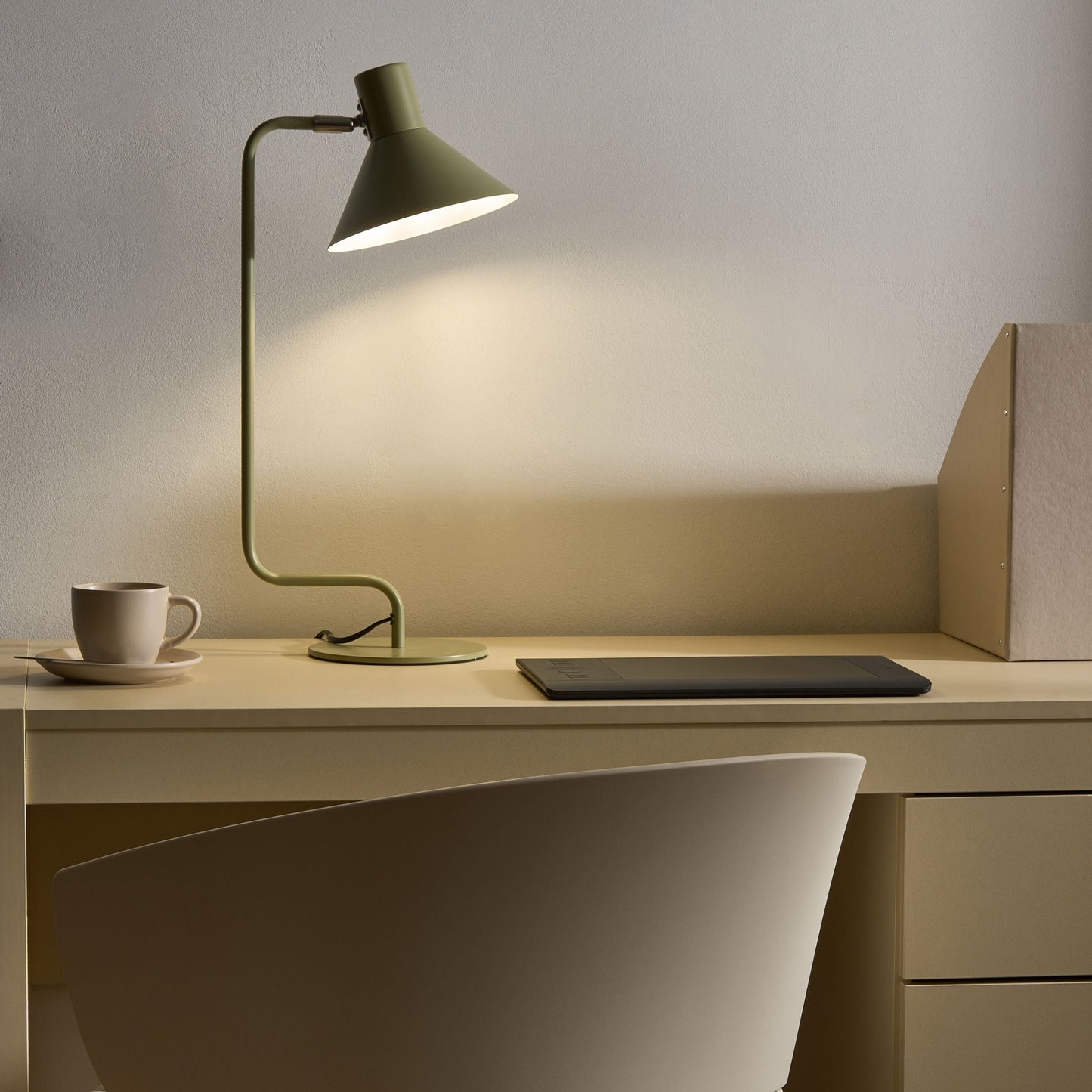 Home Desk Lamp Light Green Metal 51cm Adjustable Cone Shade On Off Switch