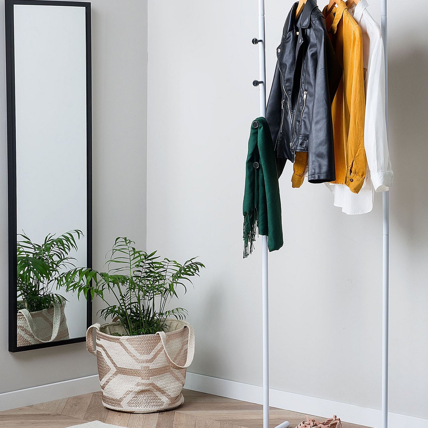 Nexa Living White Metal Freestanding Clothes Rail 175 x 50cm With Four Hooks And Accessories Storage
