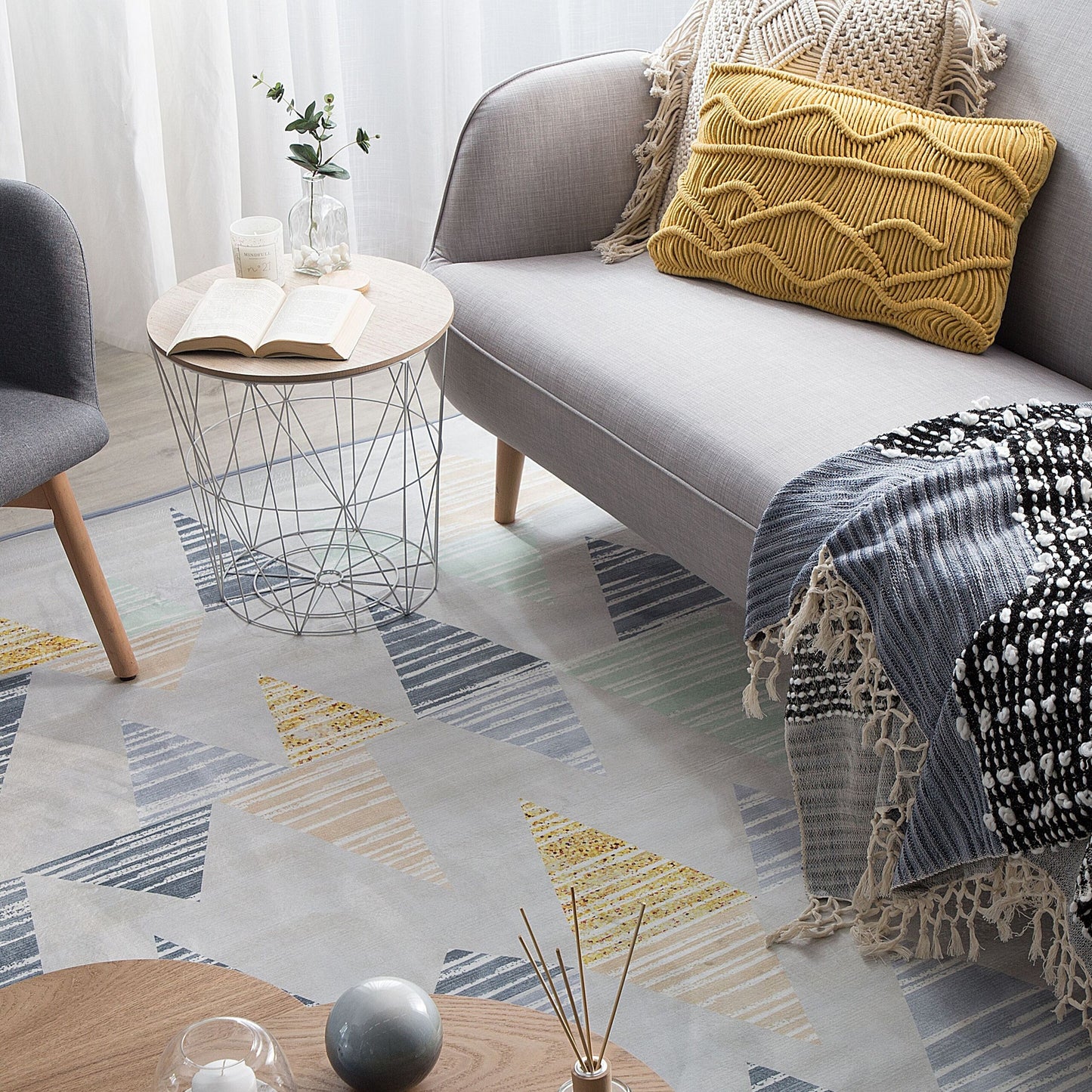 Multicolor Geometric Distressed Polyester Area Rug 160 x 230cm