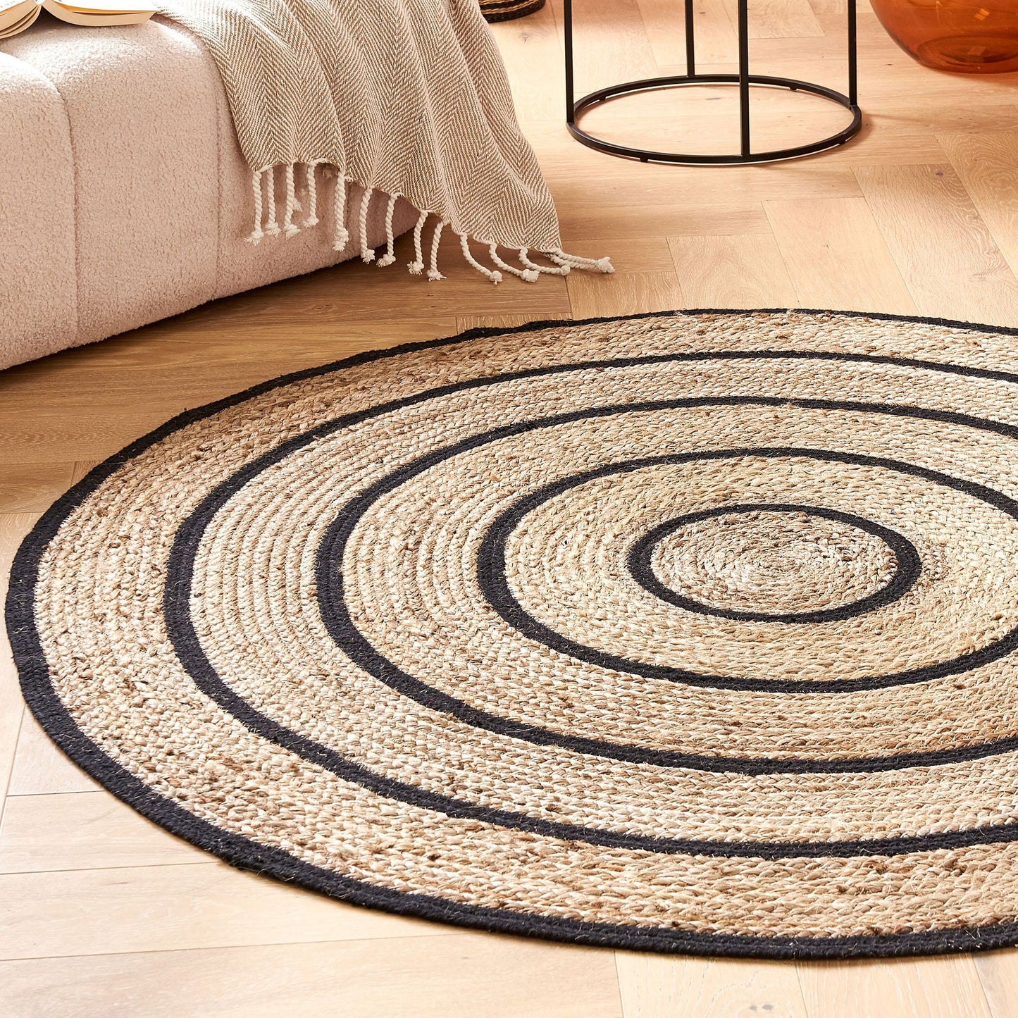 Round Area Rug 140cm Beige Black Braided Cotton Jute