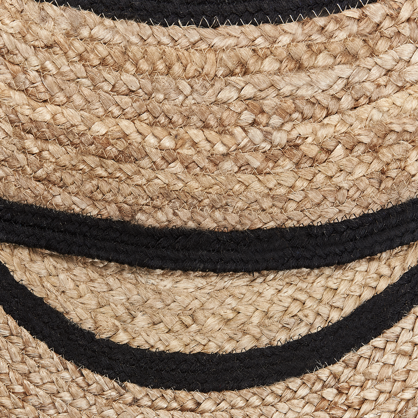 Round Area Rug 140cm Beige Black Braided Cotton Jute