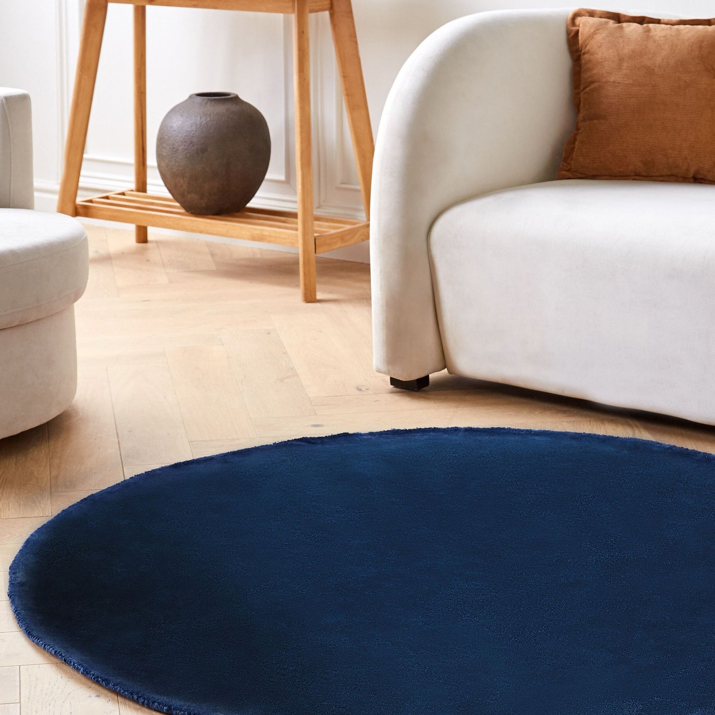 Navy Blue Round Rug 140cm Hand Tufted Viscose Low Pile Modern Home Decor