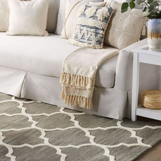 Hand Tufted Wool Grey Rug 140 x 200cm Quatrefoil Trellis