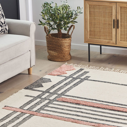 Nordic Loom Handwoven Cotton Area Rug 140 x 200 Beige Black Fringe