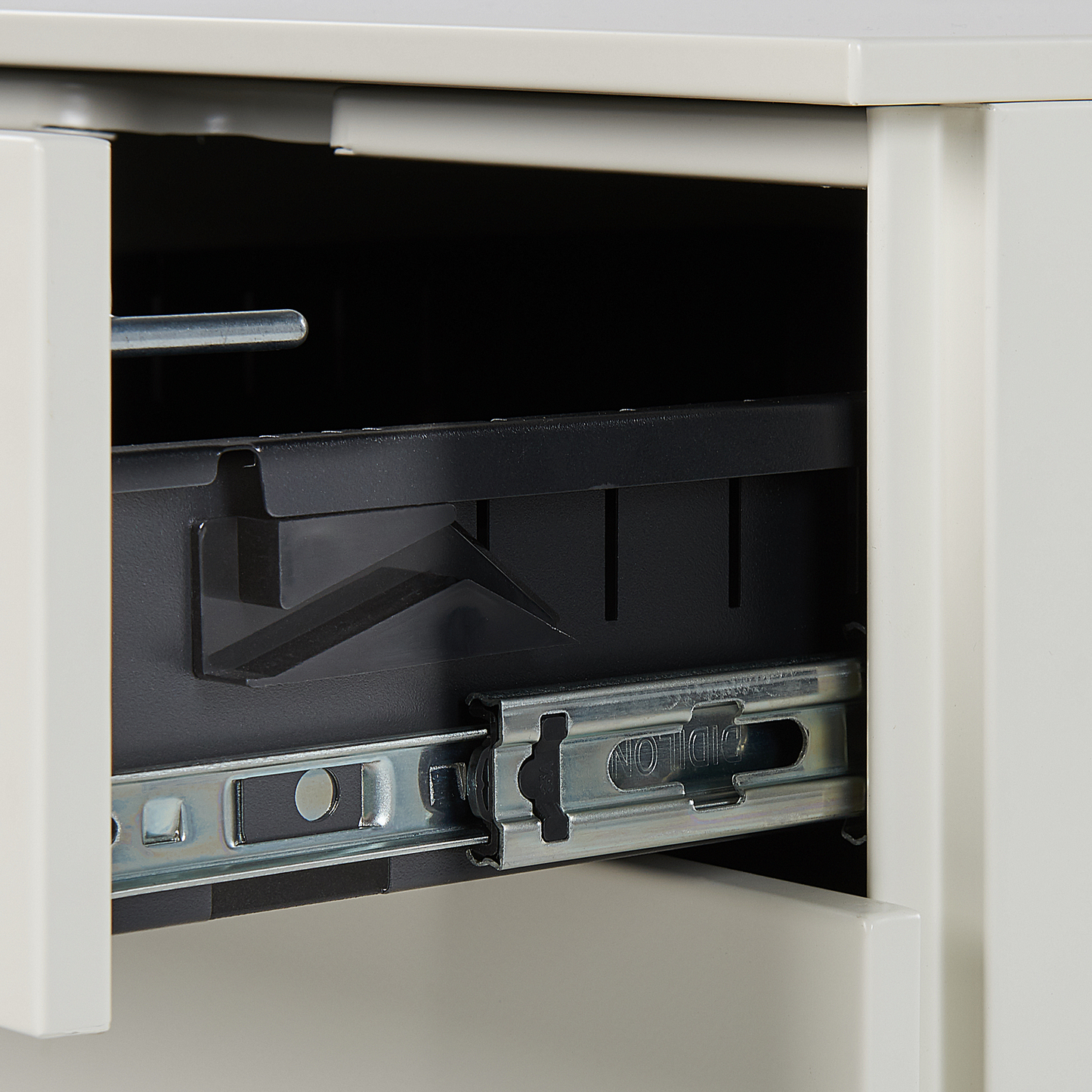 3 Drawer Off White Storage Cabinet Key Locked Castors