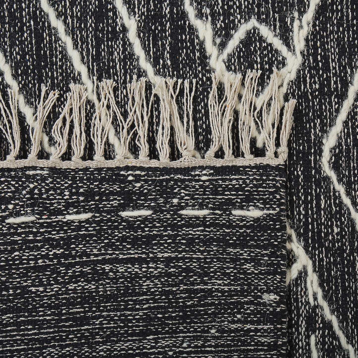 Oriental OffWhiteBlack Geometric Tassel Cotton Wool 160 x 230