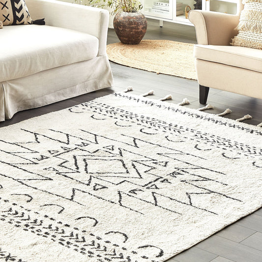 Off White Black Cotton Rug 140 x 200 Geometric Tassels