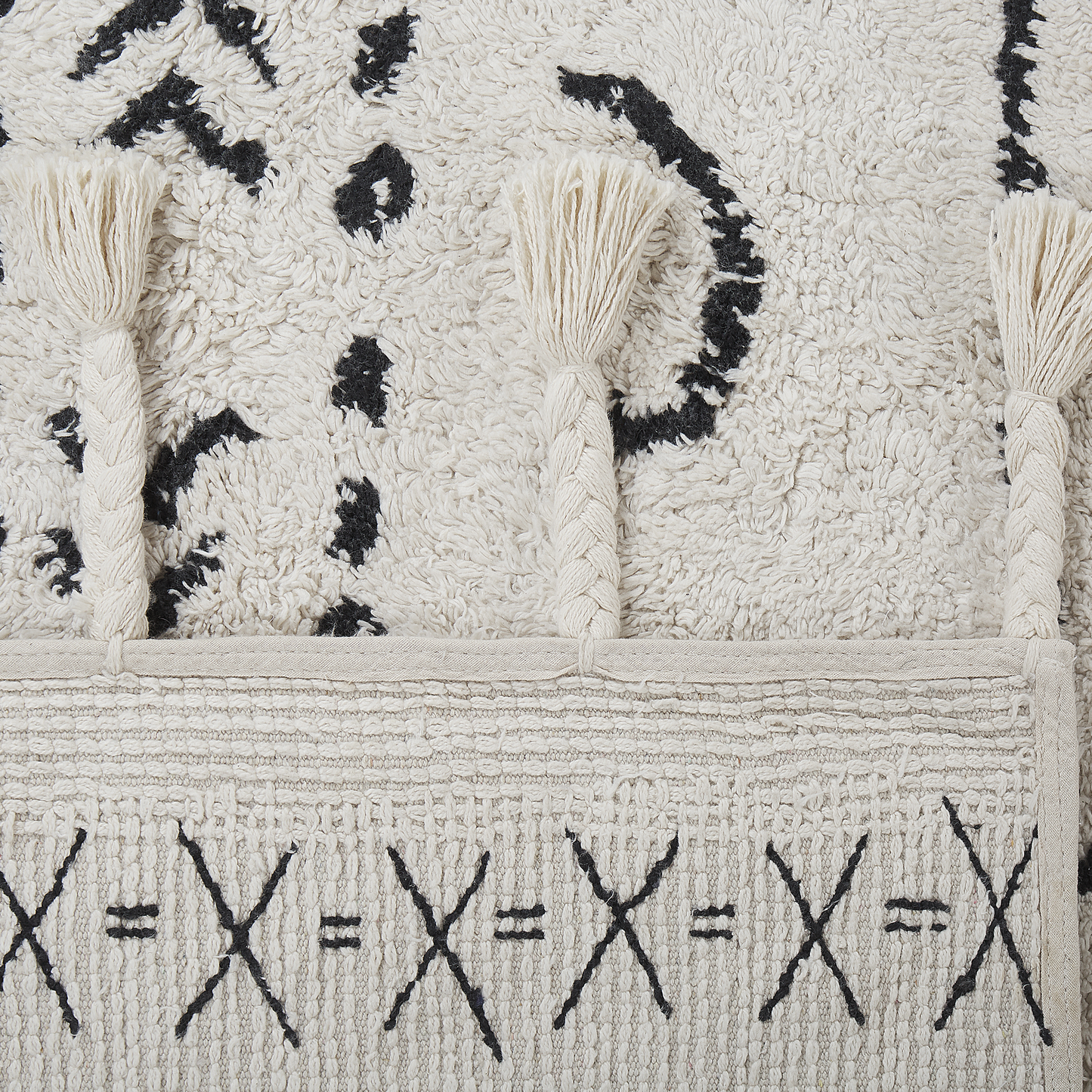 Rug Off White Black Cotton 160 x 230 Geometric Tassels