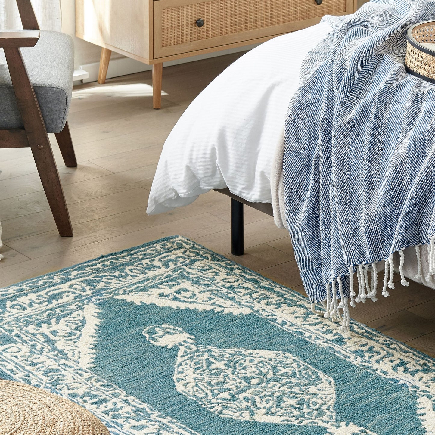Premium Wool Area Rug White Blue Hand Tufted 80 x 150cm Oriental Pattern