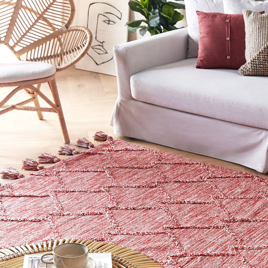 Area Rug Red Cotton 140 x 200 Thick Weave Tassels
