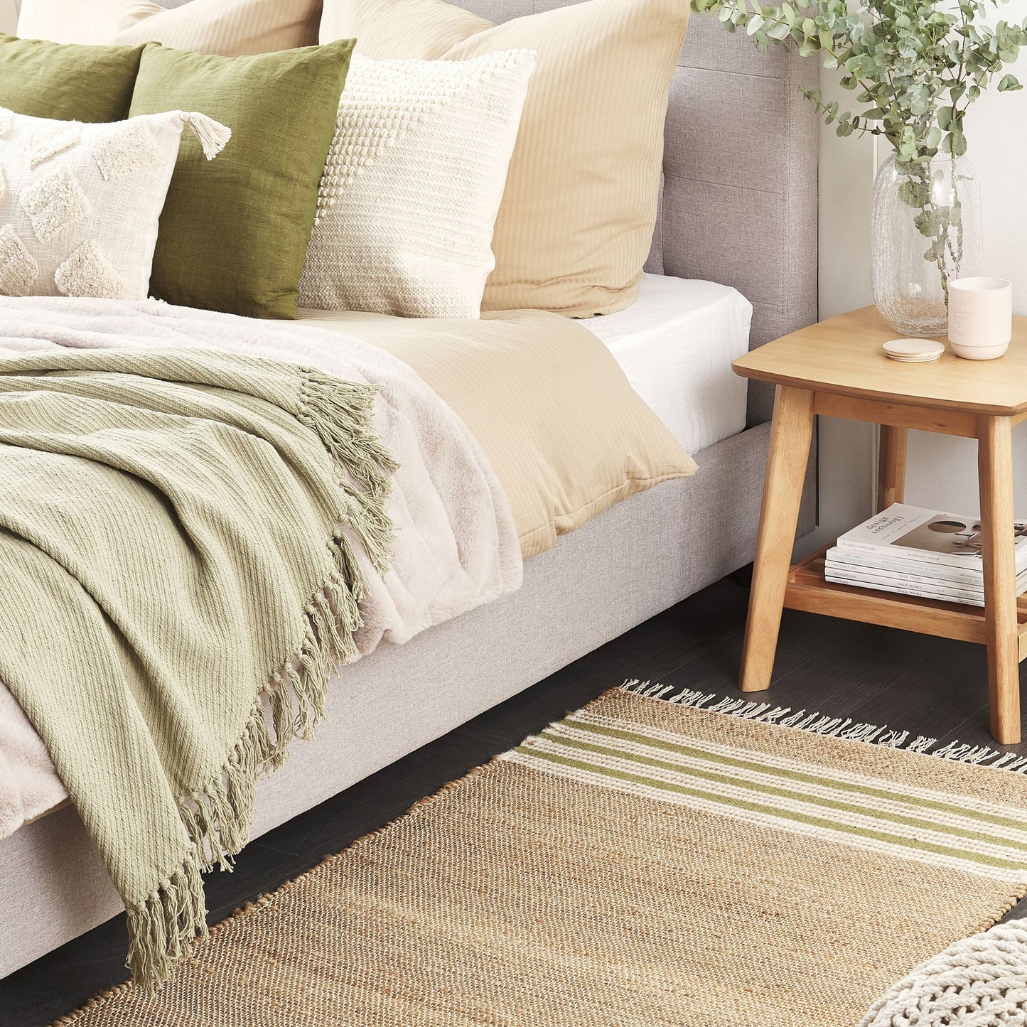 Beige and Green Jute Dhurrie Rug 80 x 150cm Handwoven Boho Tassels