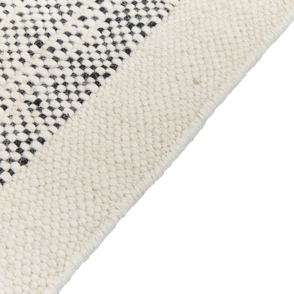 White Black Wool Cotton Rug 80 x 150 Hand Woven Tassels