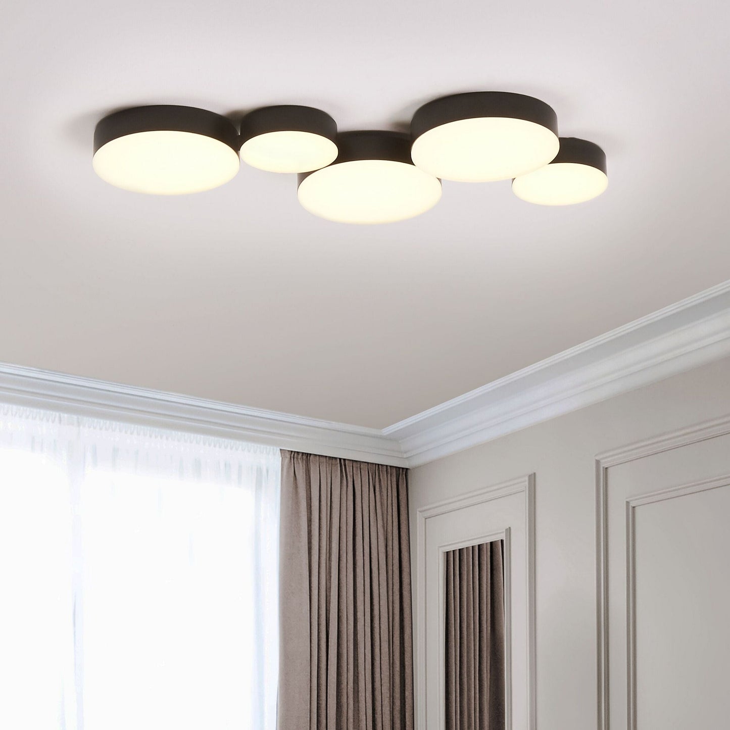 Black Iron Ceiling Lamp With Integrated LED 5 Round Lights