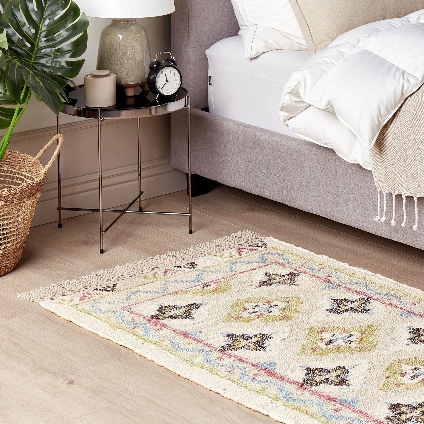 Handwoven Multicolour Jute Area Rug 80 x 150 With Tassels