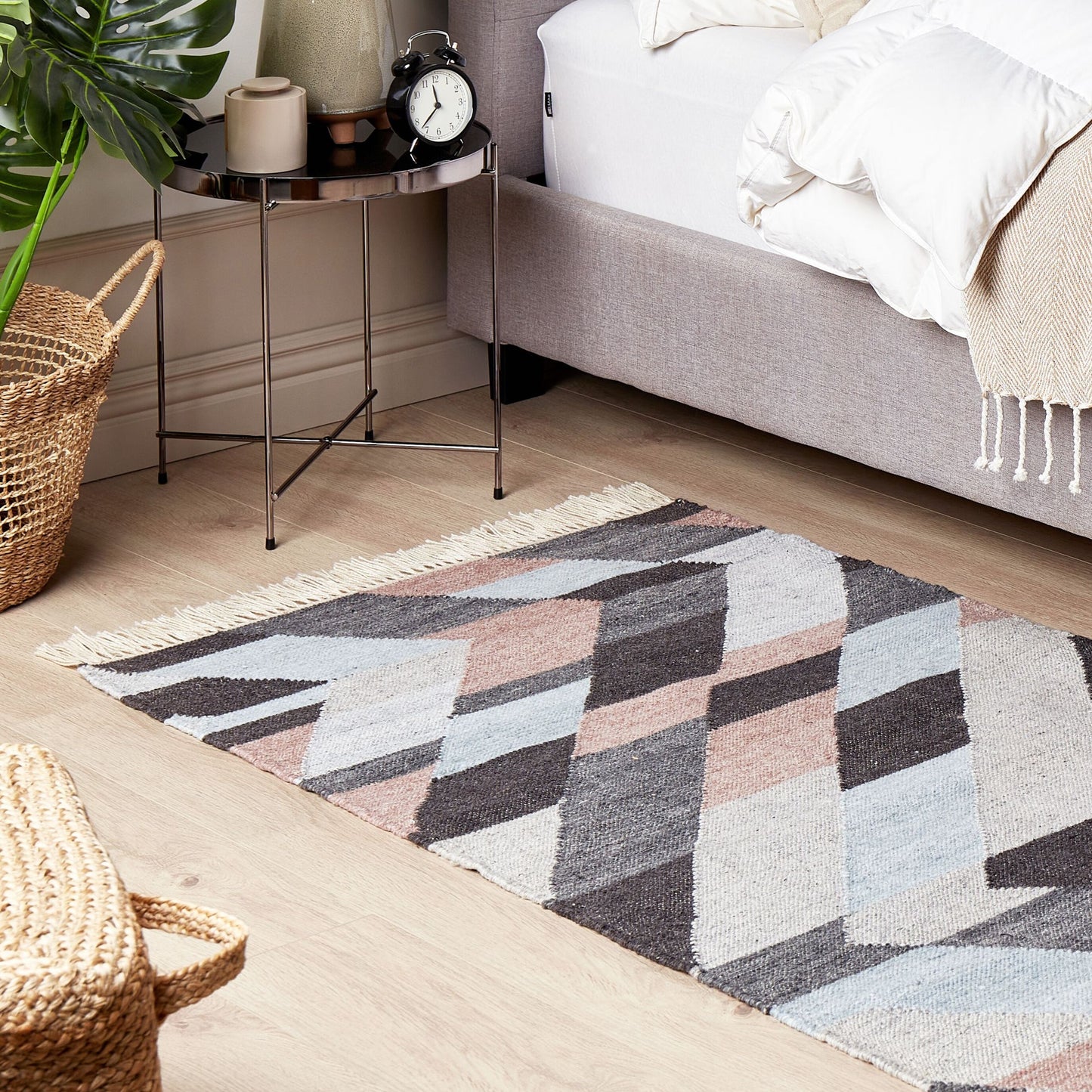 Handwoven Multicolour Jute Area Rug 80 x 150cm with Tassels Boho Style