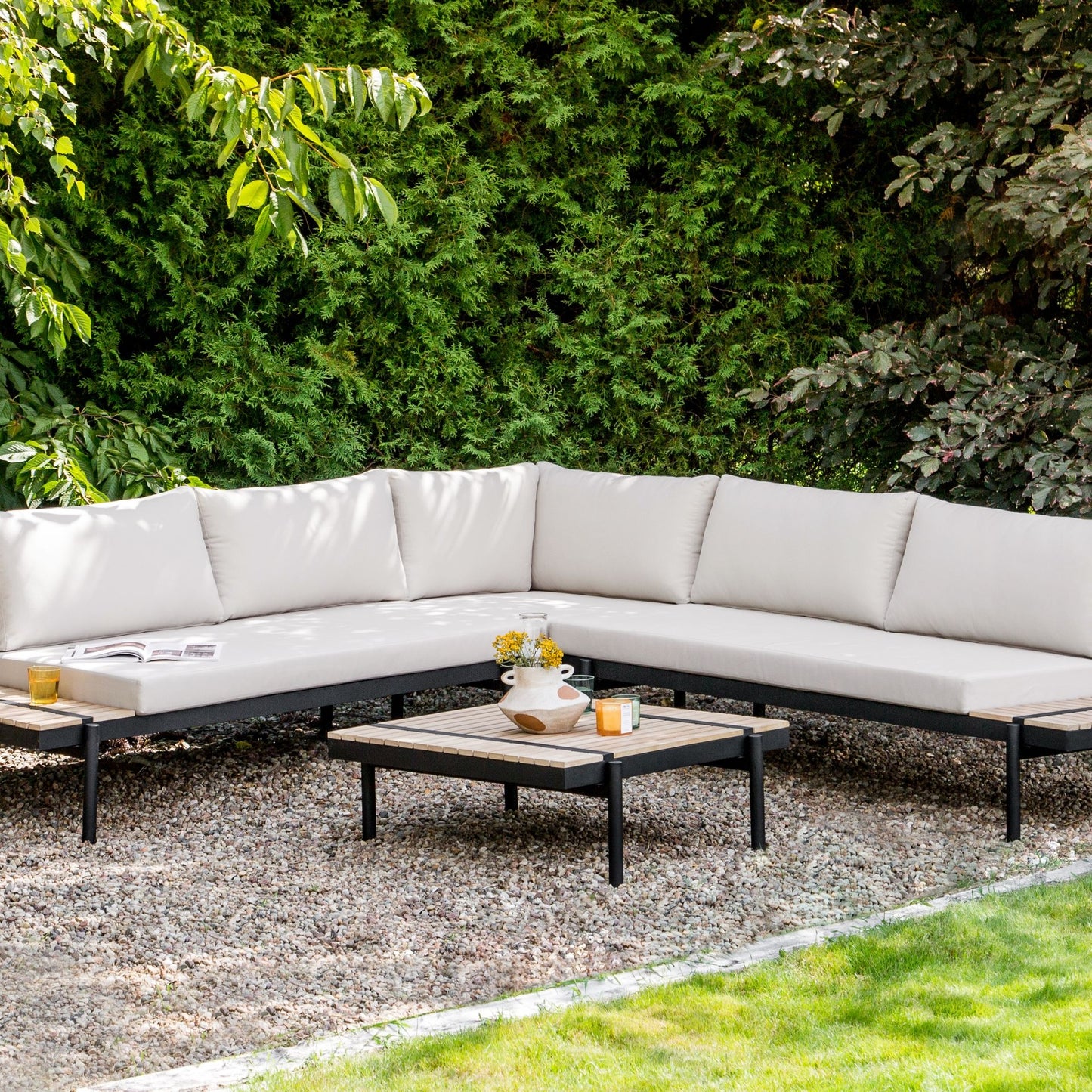 Corner Sofa Garden Set Off White Eucalyptus Coffee Table
