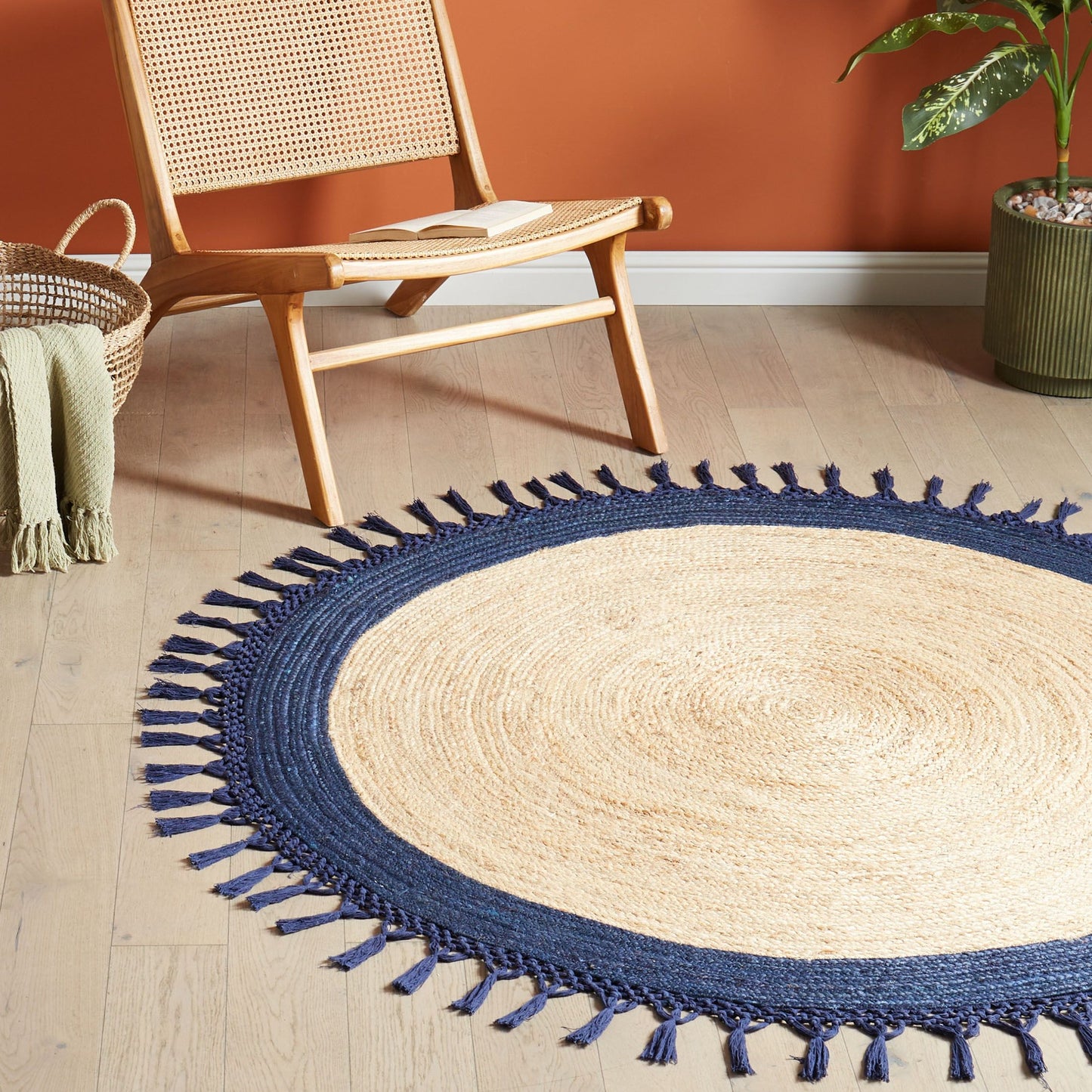 Round Jute Rug 140cm Beige and Dark Blue Braided