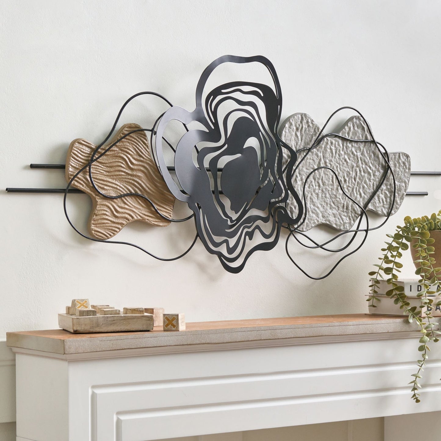 Black Metal Wall Decor Modern Abstract Sculpture With Flowing Lines Elegance